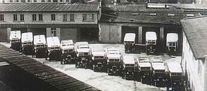View from the roof on parked buses in the Autodrah area in Šroupova Street in 1930