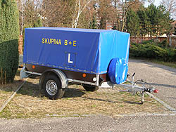 Driving school trailer parked in the car park