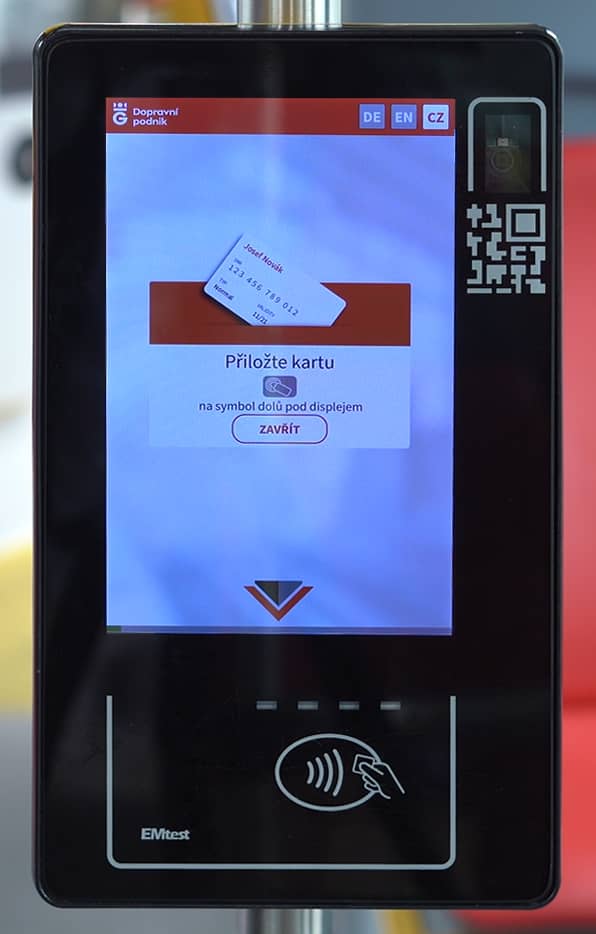 Invitation to attach a payment card at the check-in system on HK public transport buses.